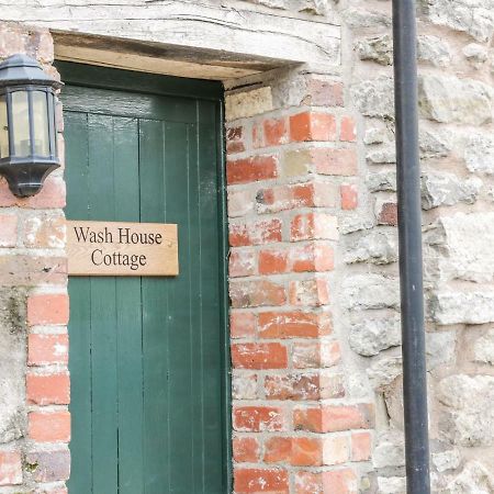 Wash House Cottage Муч-Уэнлок Экстерьер фото